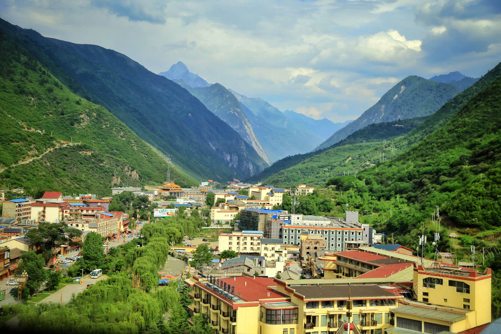 jiuzhaigou Tour