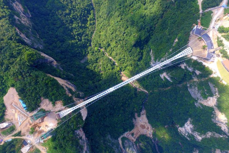 ZhangJiaJie world’s highest and longest glass bridge China Tours