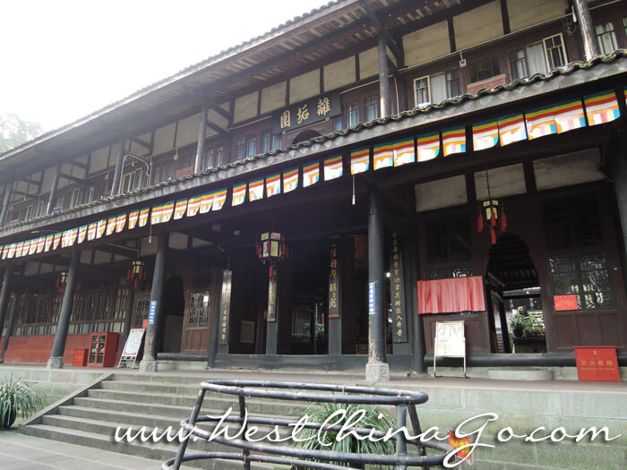 Mount Emei FuHu Temple