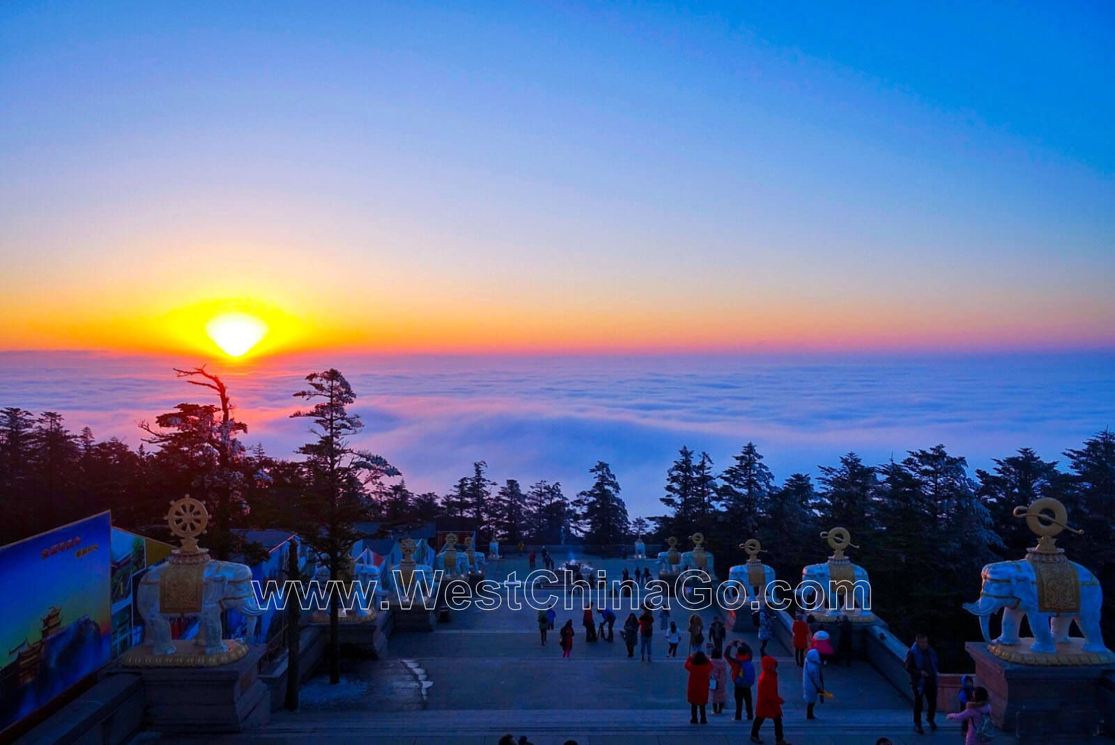 Mount Emei Golden Summit 