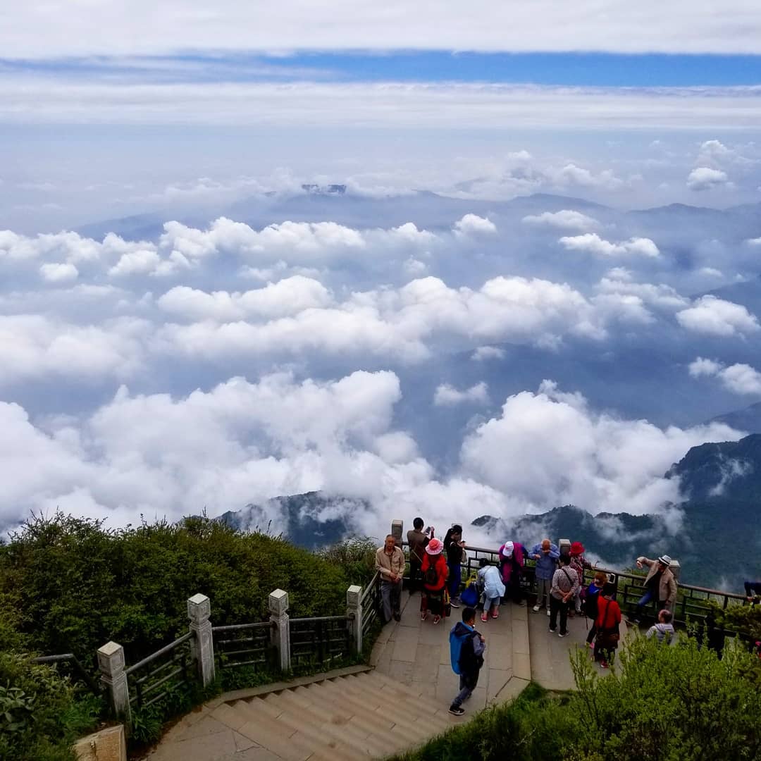 mountain emei Tour