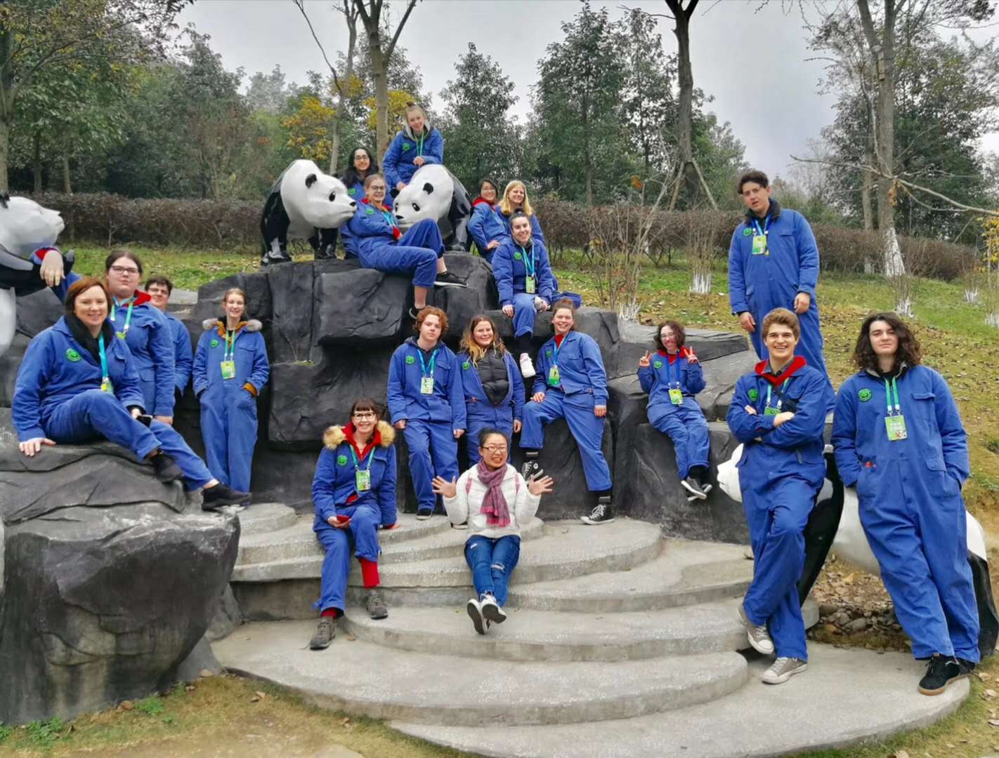 dujiangyan panda volunteer