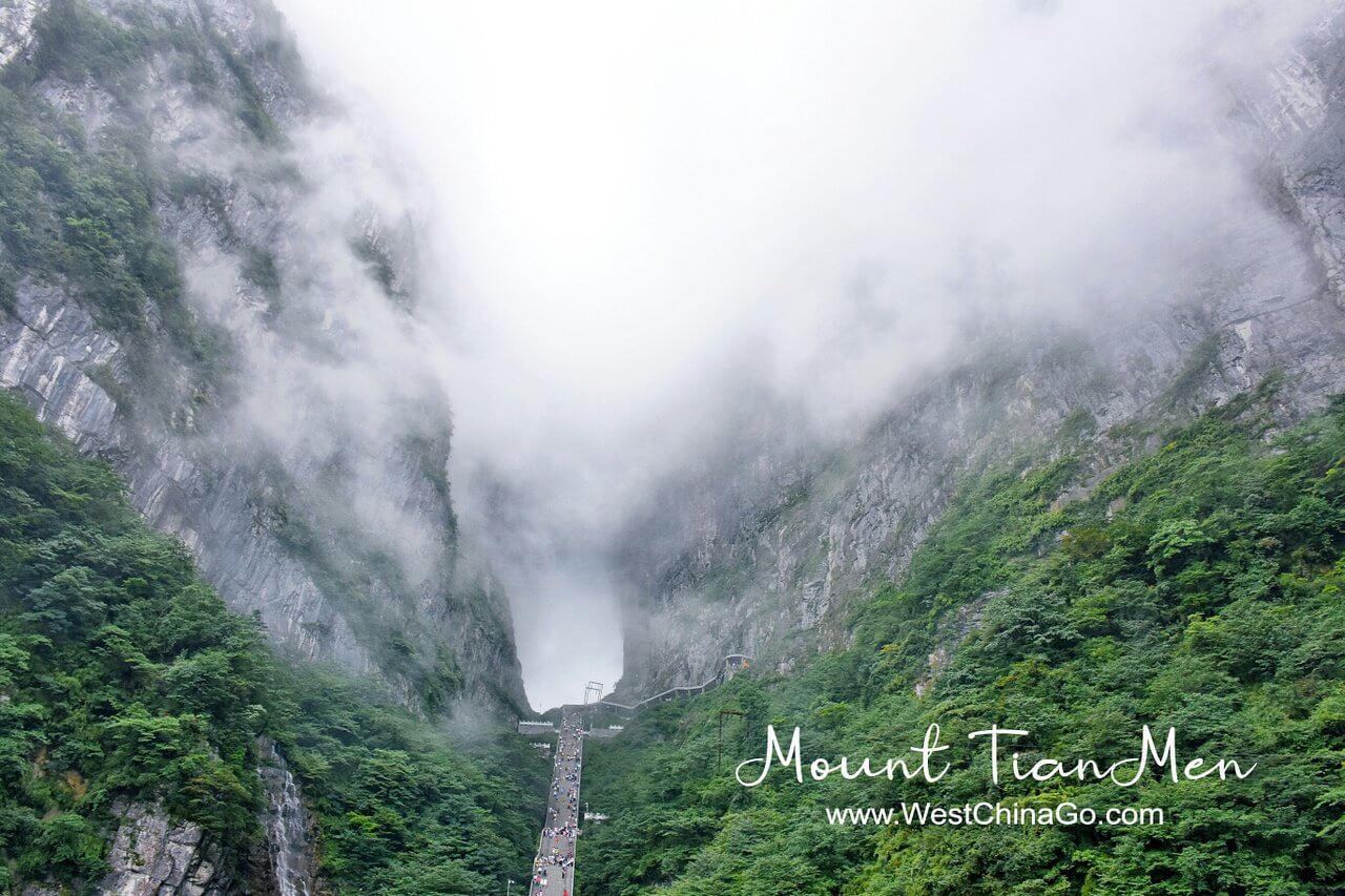 Zhangjiajie mount tianmen