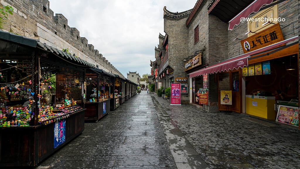 Guilin East West Street