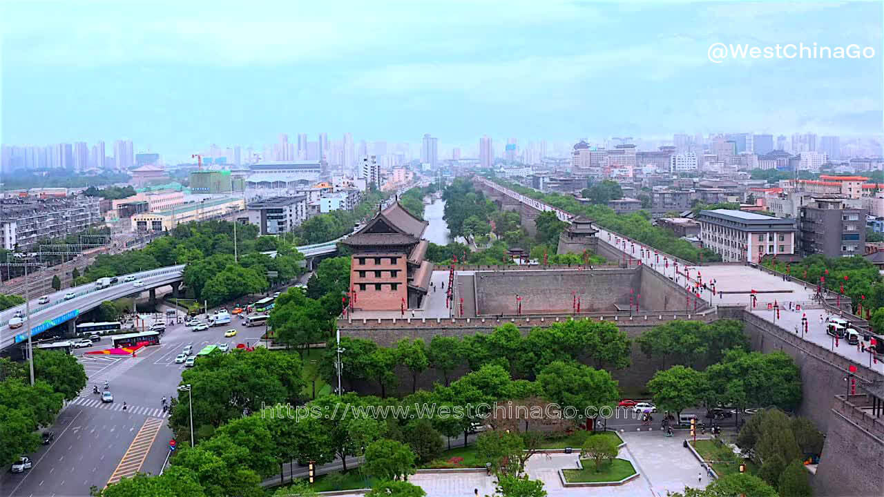  Xi’an City Wall
