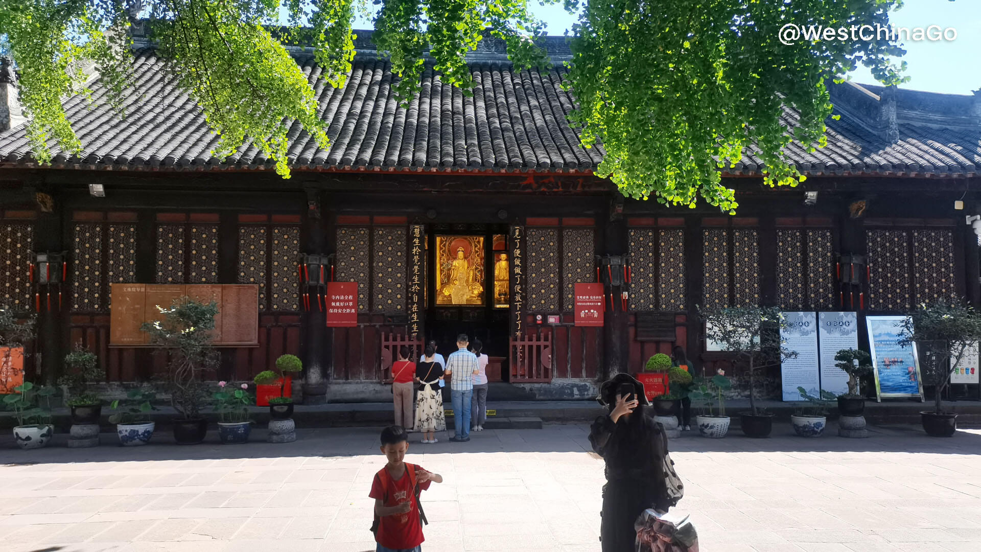 ChengDu WenShuYuan Monastery