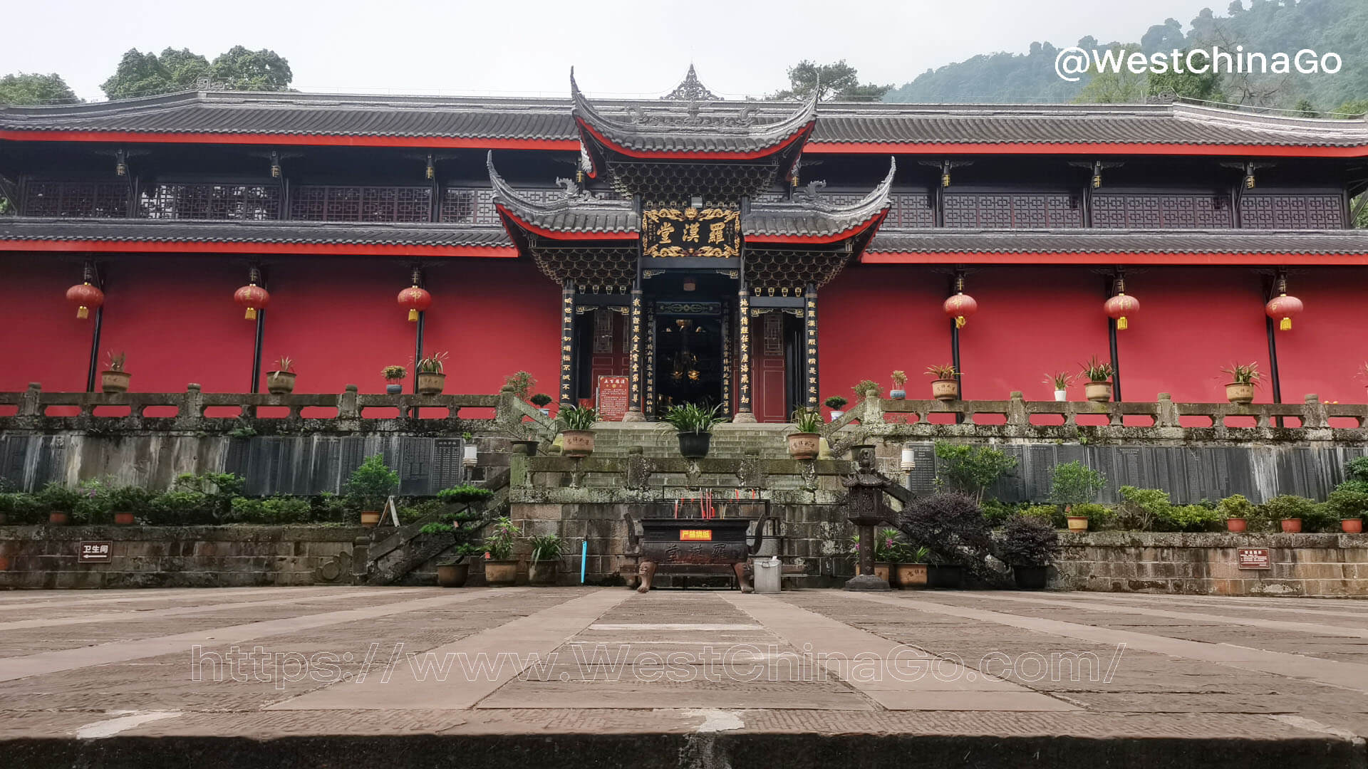 FuHu Temple,Mount Emei 