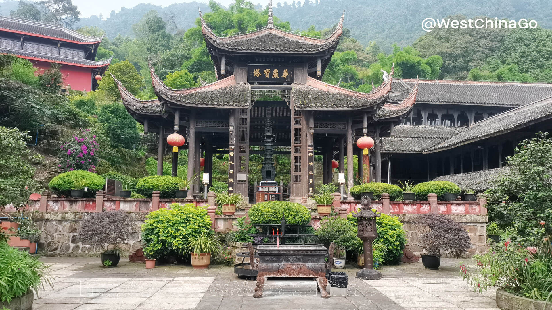 FuHu Temple,Mount Emei 