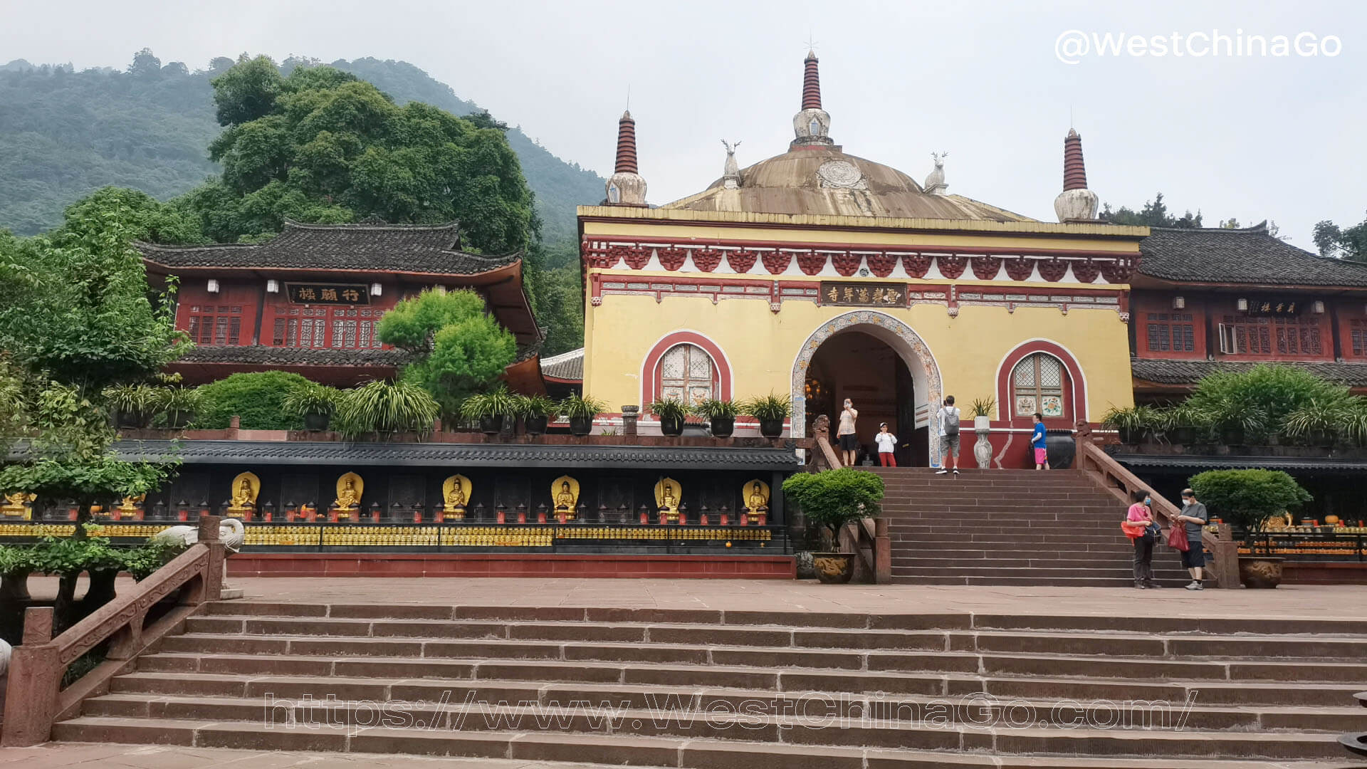 WanNian Temple,Mount Emei