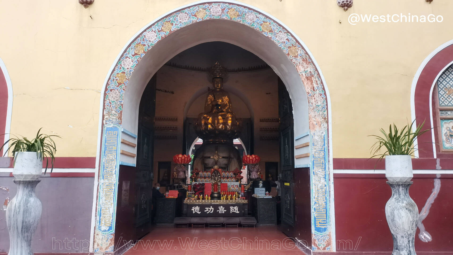 WanNian Temple,Mount Emei