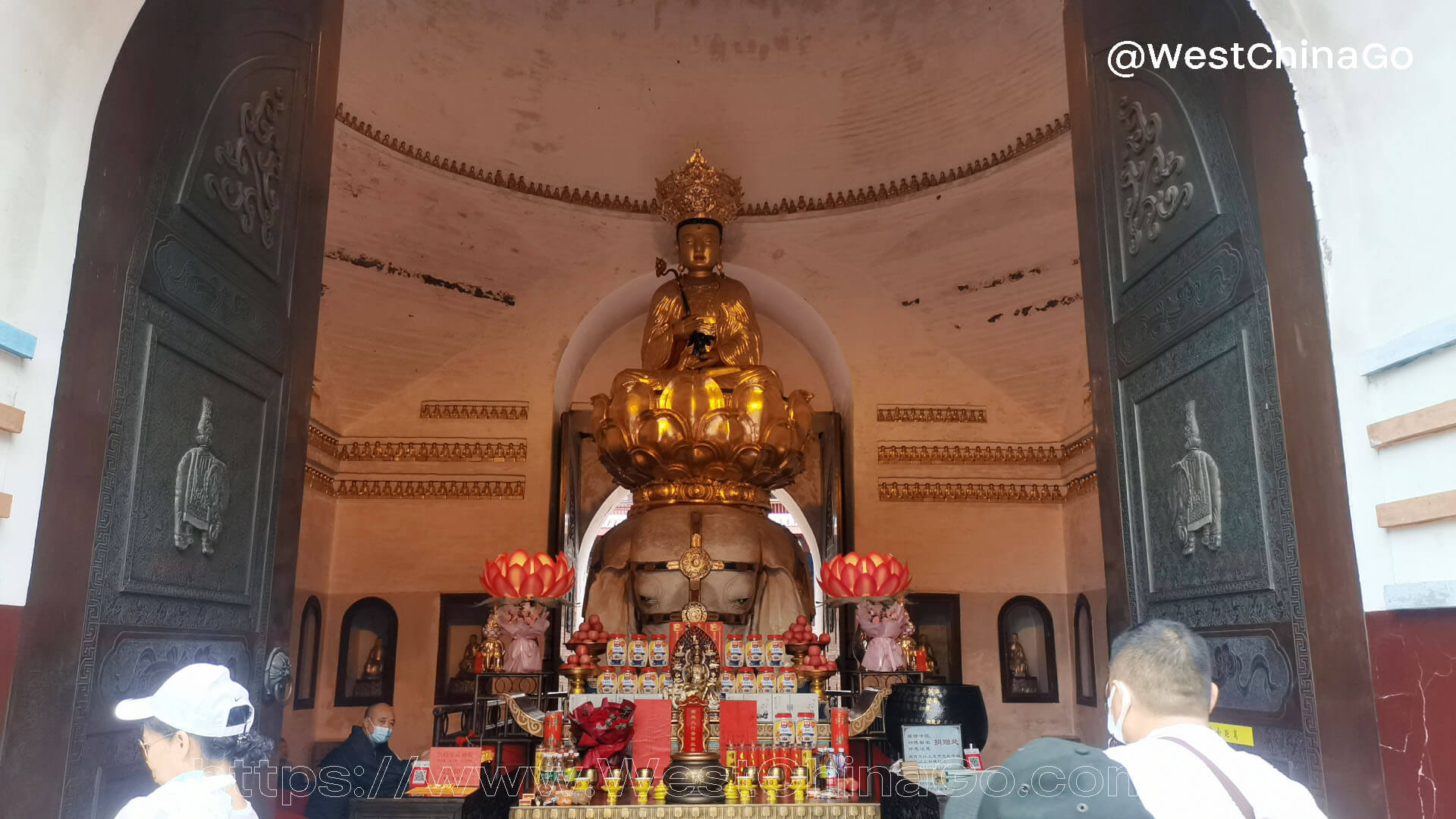 WanNian Temple,Mount Emei