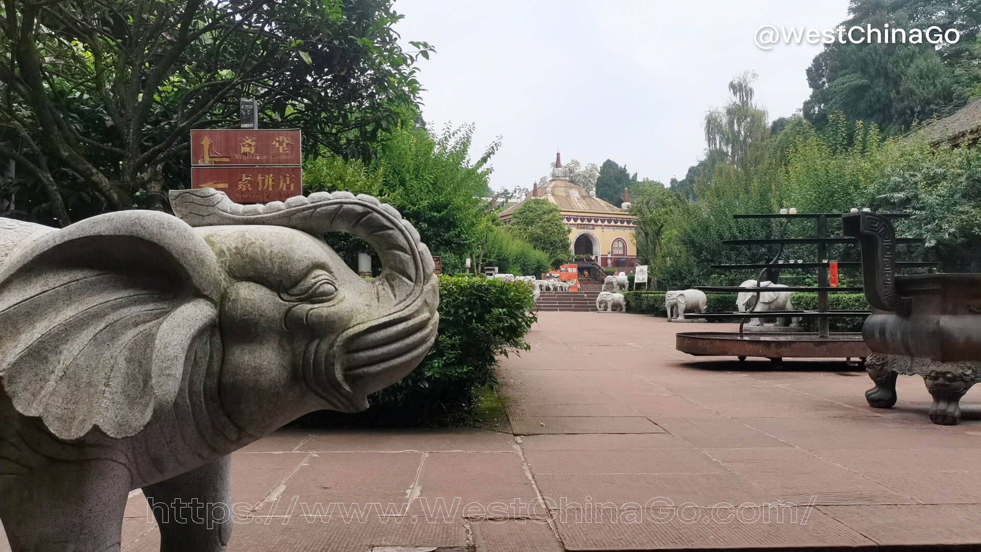 WanNian Temple,Mount Emei