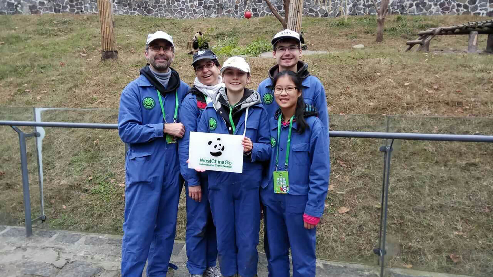 Dujiangyan Panda Volunteer