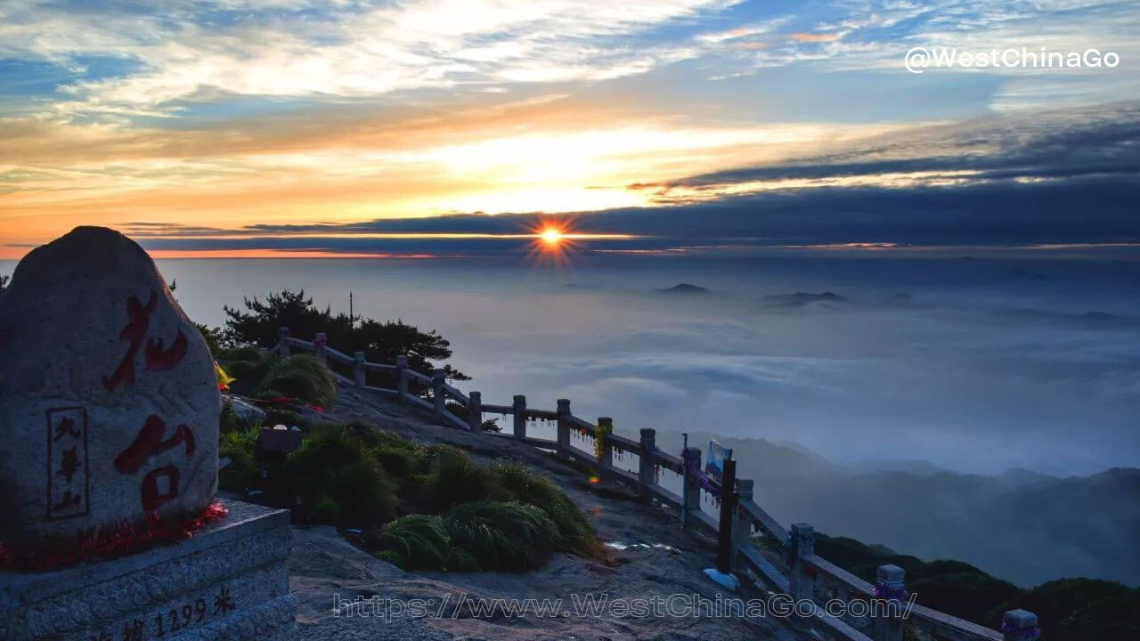 Jiuhuashan Mountain