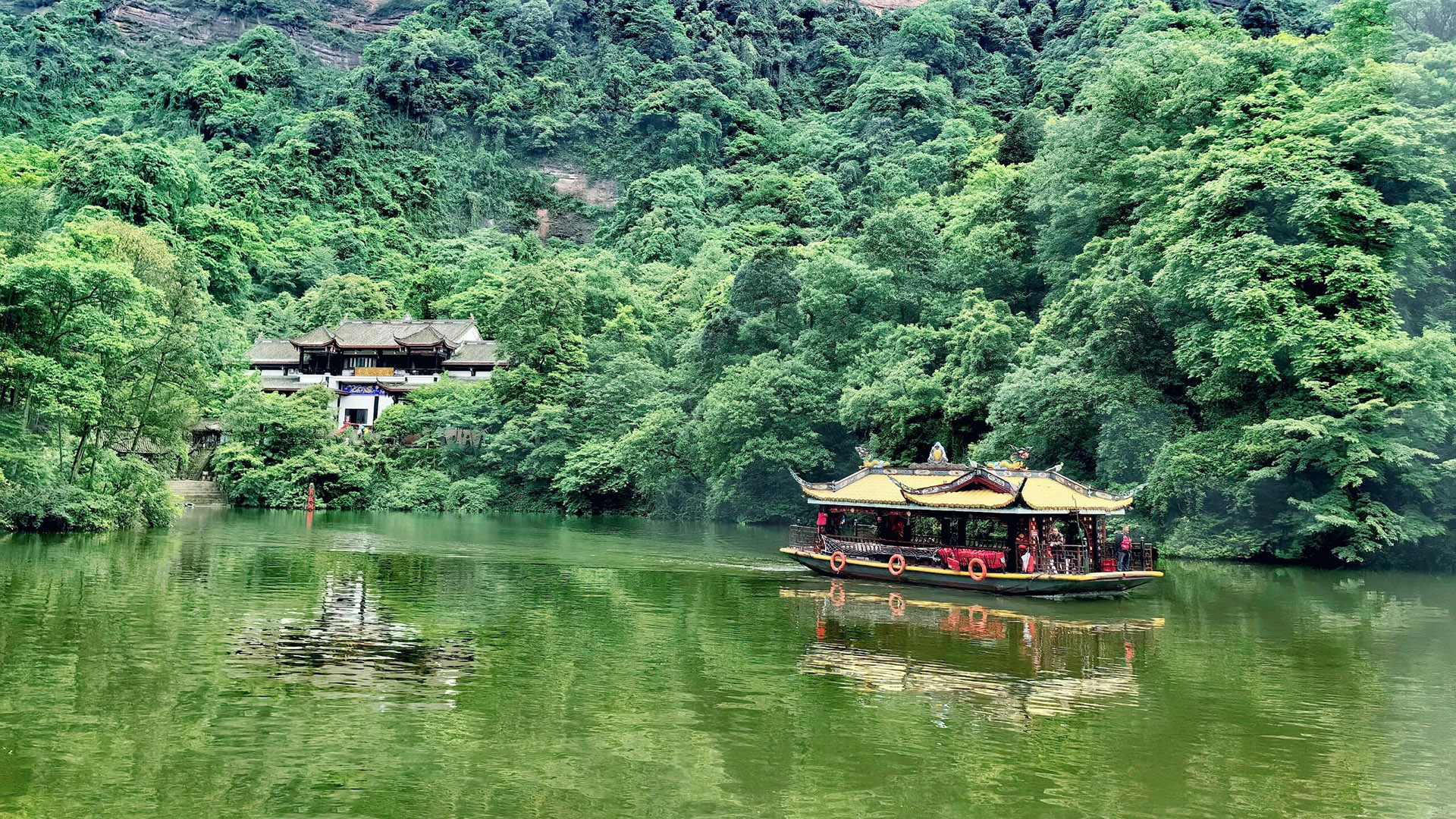 Qingcheng Mountain Tour
