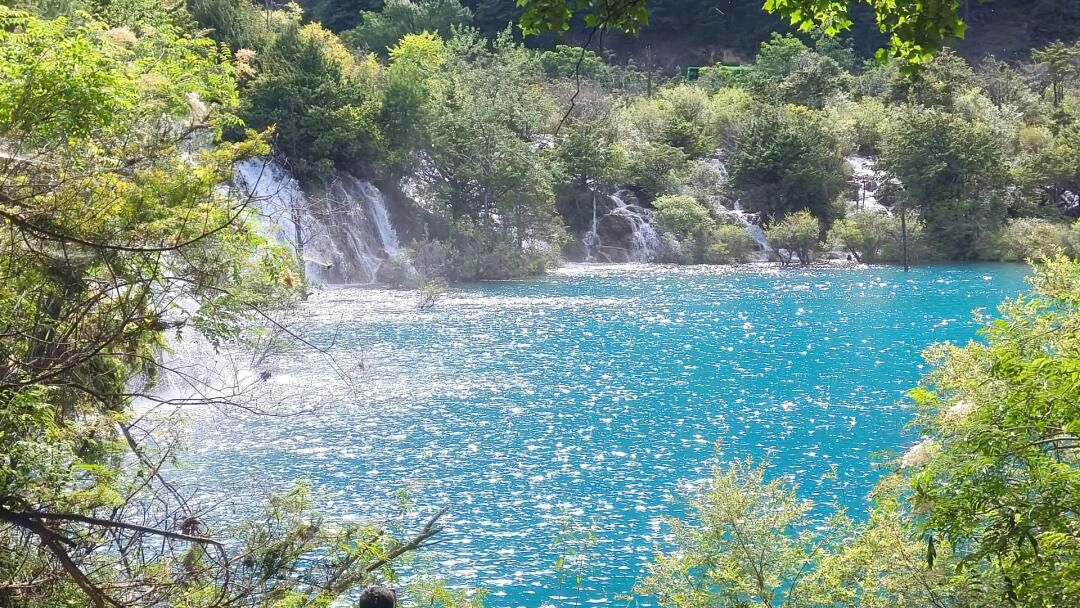 jiuzhaigou tour