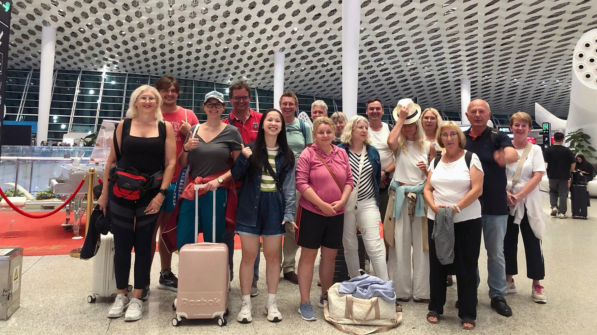 Shenzhen Transfer Car Rental with Driver