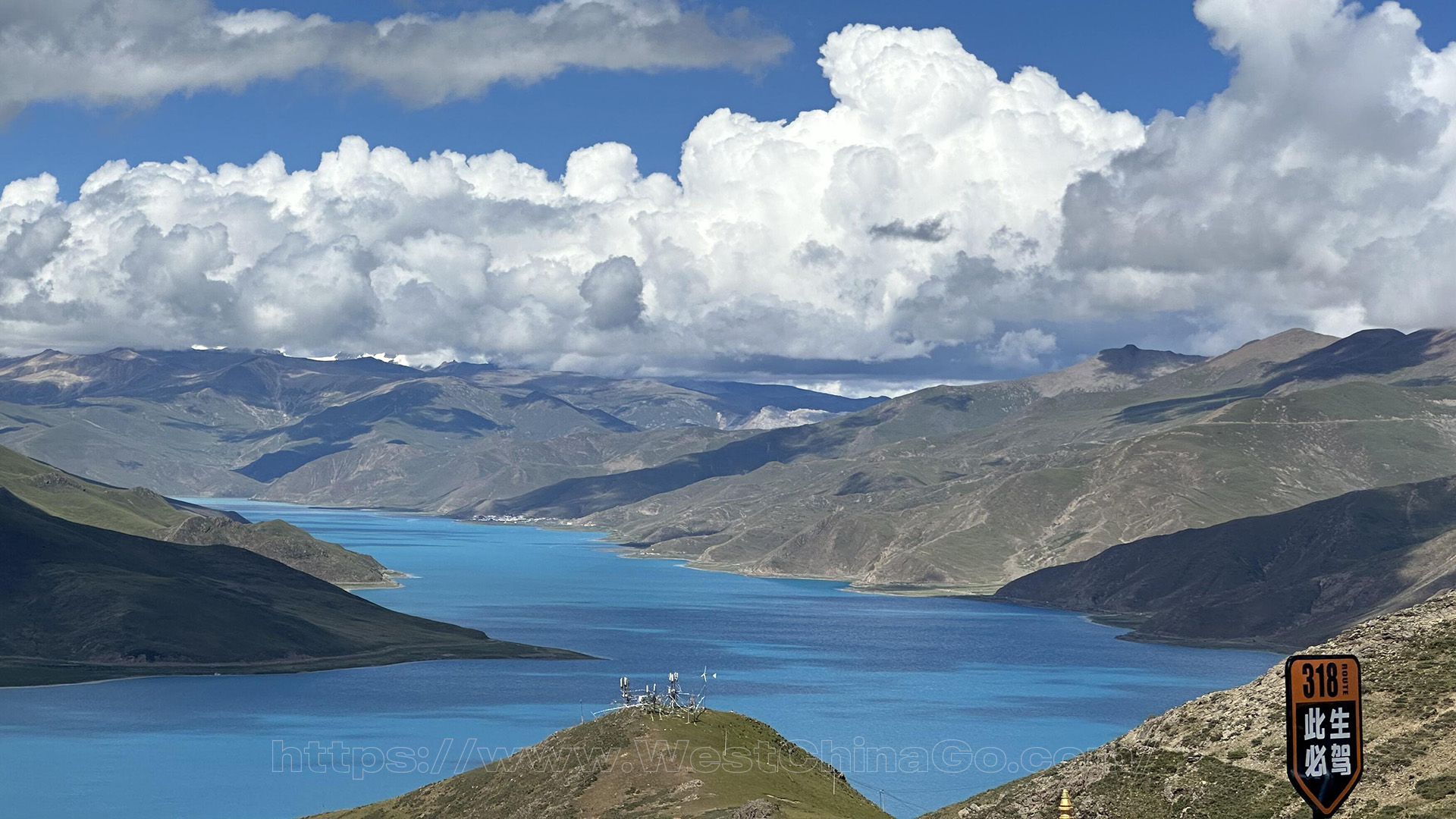 Yamdrok Yongcuo. Tibet