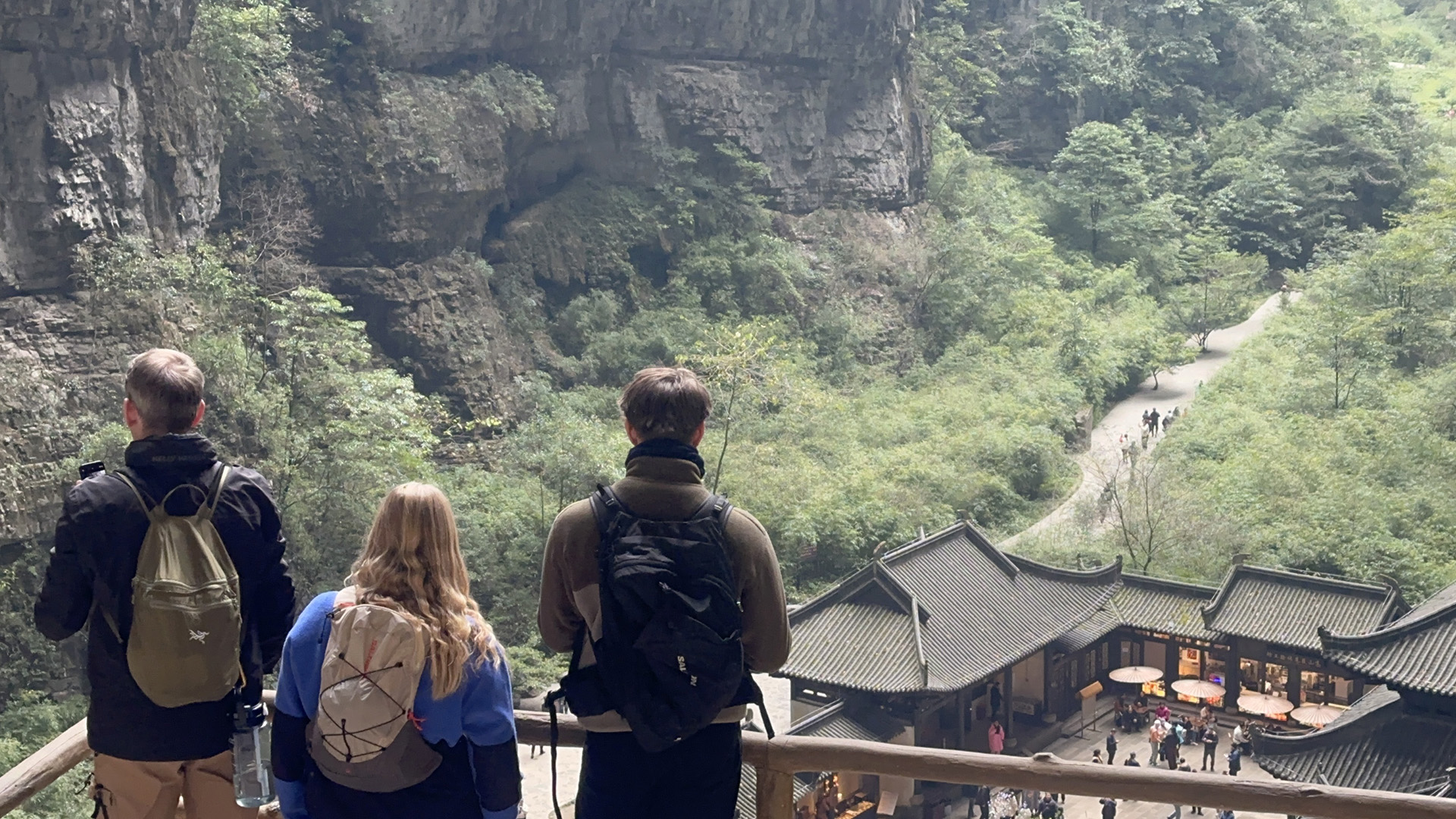Wulong Karst Park: Three Natural Bridges