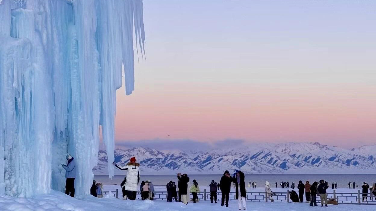 xinjiang Sayram Lake Nat'l Scenic Spot