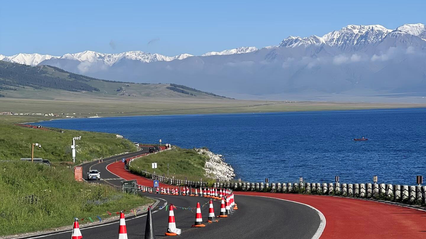 xinjiang Sayram Lake Nat'l Scenic Spot
